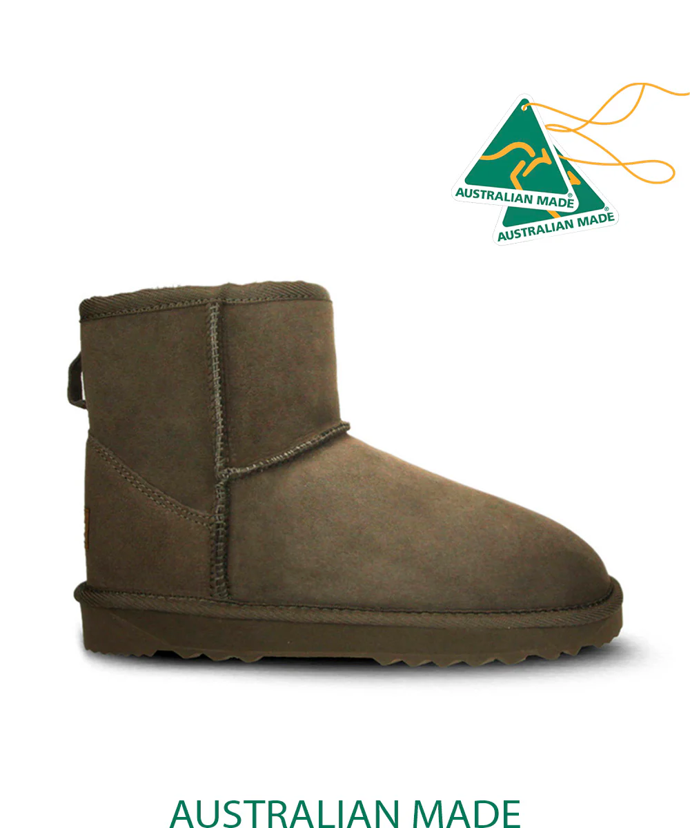 Men's UGG Premium Classic Mini - Image 22